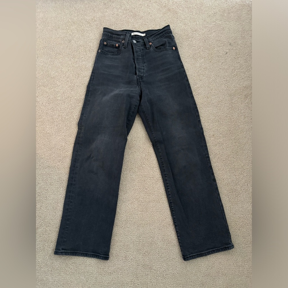 Levi’s Ribcage Black Straight Ankle Jeans